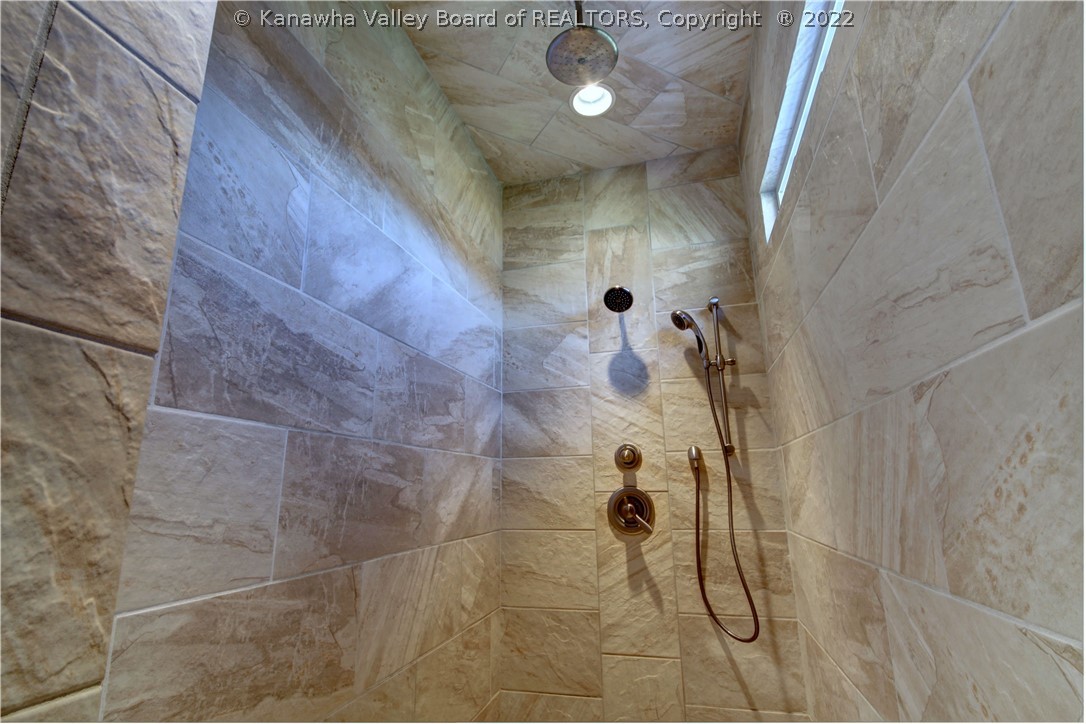 83 Nautical Drive Winfield, WV 25213 - Photo 41 of 47 Gallery Image 41