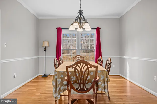 a view of livingroom with furniture and wooden floor