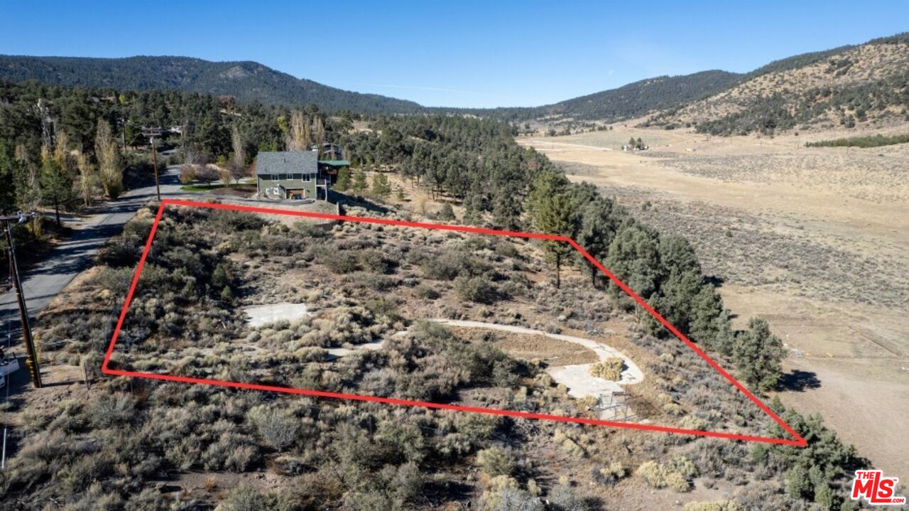 9317 Whispering Pines Road Frazier Park, CA 93225 - Photo 18 of 18 a view of a town with mountains in the background