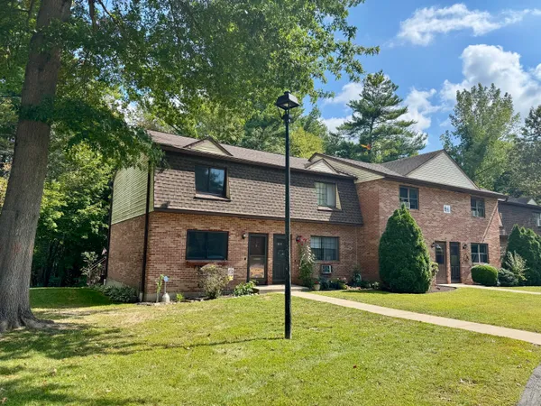 $221,500 | 143 Pine Hill Road, Unit 15F, Thomaston, CT 06787