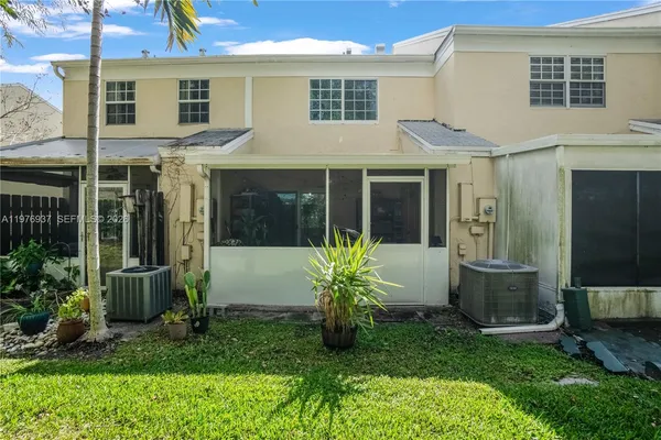 $399,000 | 2929 Dorchester Lane, Cooper City, FL 33026