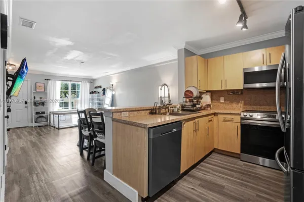 $399,000 | 2929 Dorchester Lane, Cooper City, FL 33026