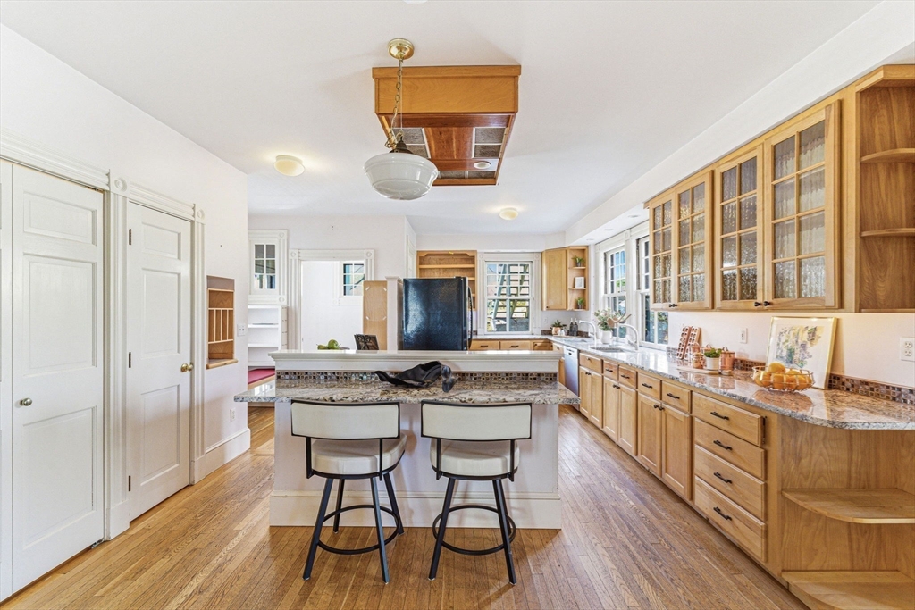 5 Ridgewood Road Malden, MA 02148 - Photo 8 of 42 Gallery Image 8