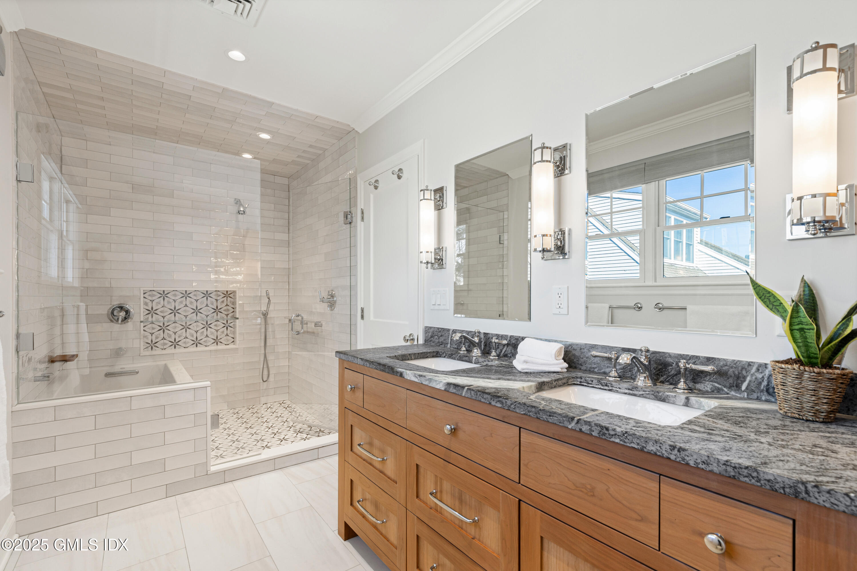 43 Arcadia Road Old Greenwich, CT 06870 - Photo 15 of 28 Primary Bath