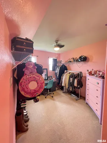 $825,000 | 2064 East 2200th Street, Camp Point, IL 62320