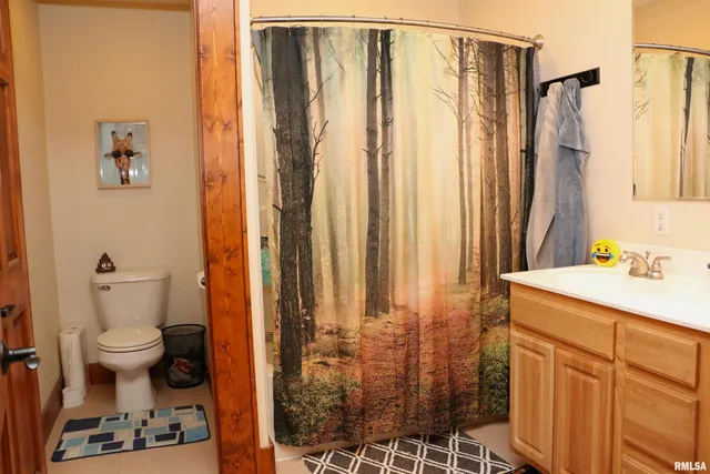 $825,000 | 2064 East 2200th Street, Camp Point, IL 62320