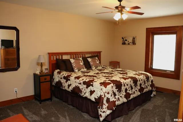 $825,000 | 2064 East 2200th Street, Camp Point, IL 62320