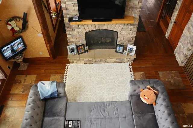 $825,000 | 2064 East 2200th Street, Camp Point, IL 62320