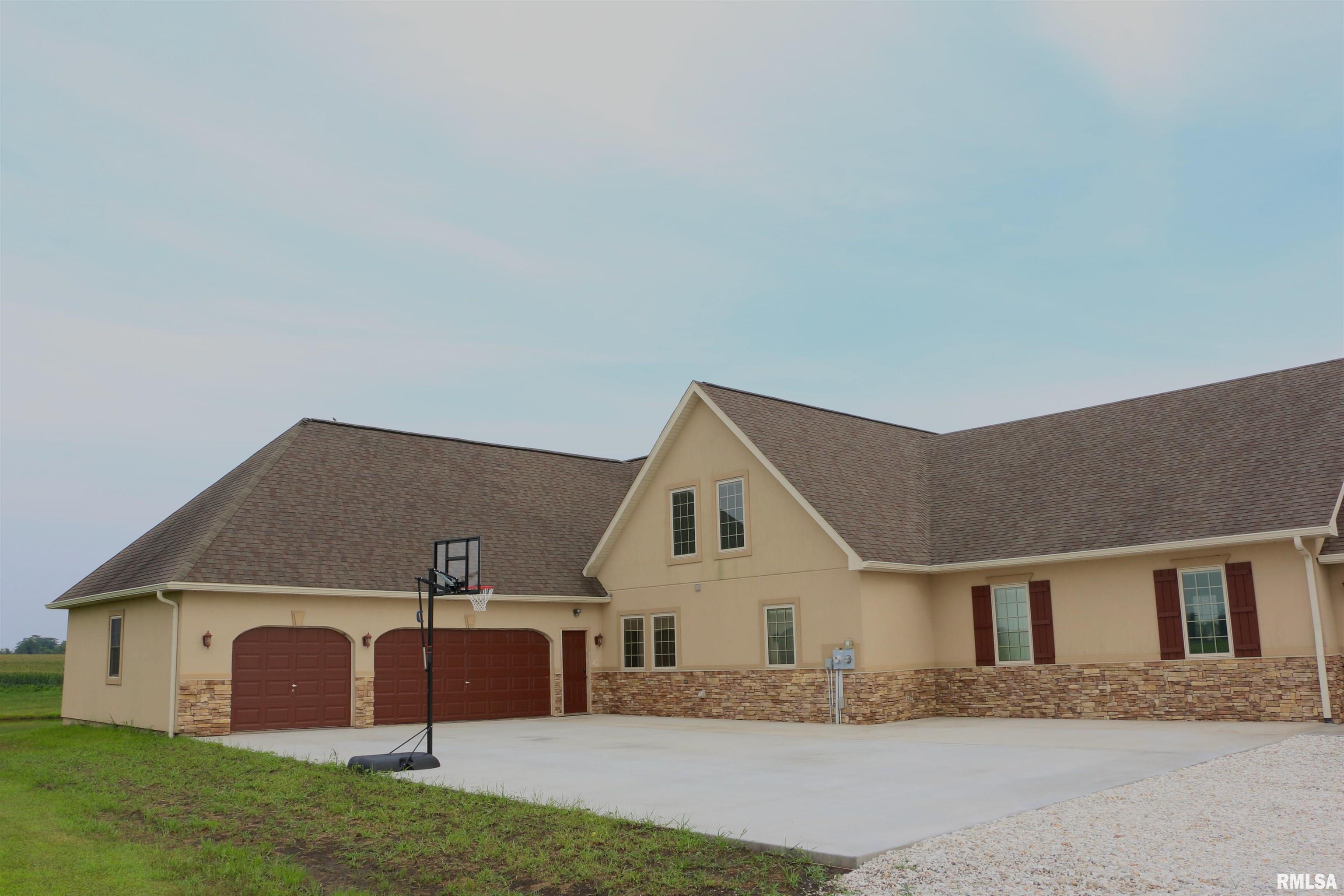 2064 East 2200th Street Camp Point, IL 62320 - Photo 44 of 61