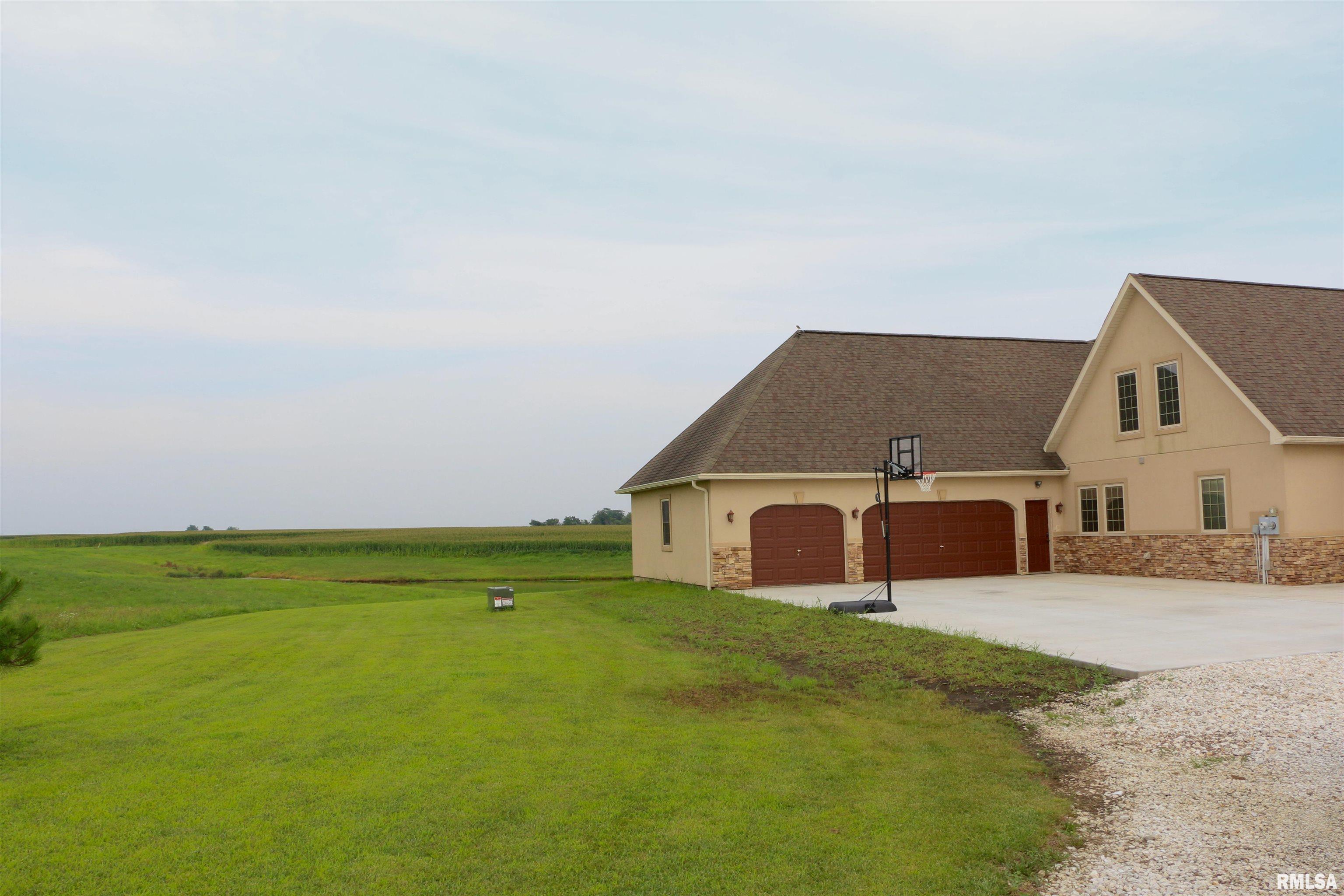 2064 East 2200th Street Camp Point, IL 62320 - Photo 45 of 61