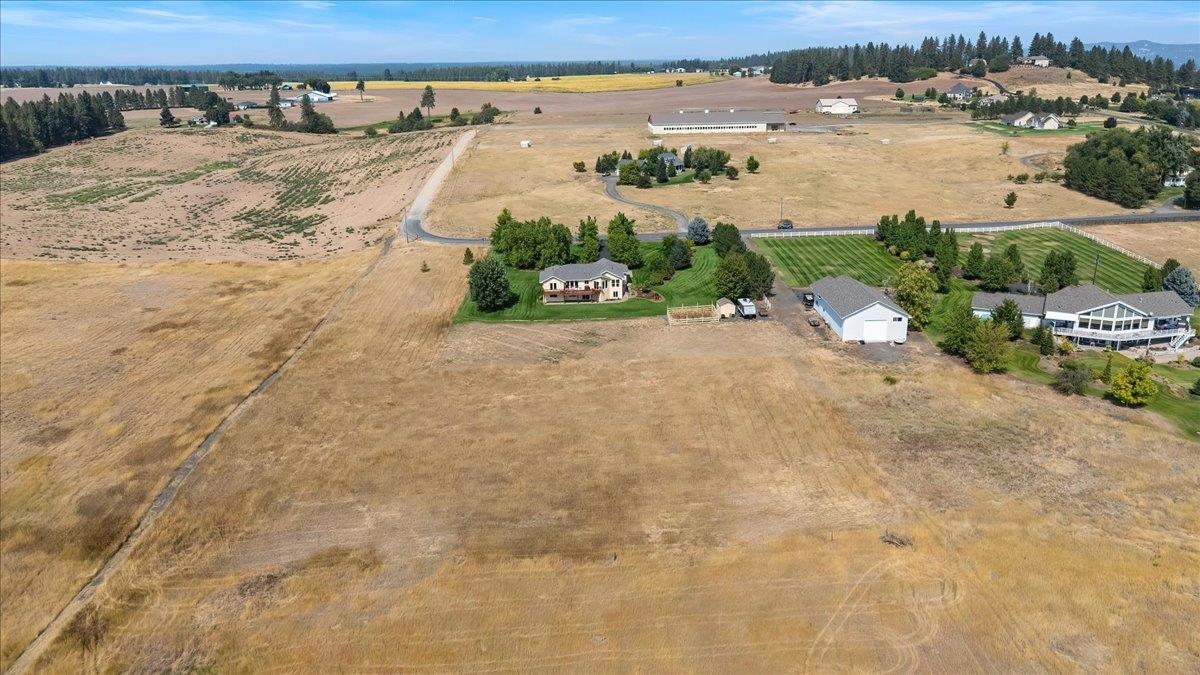 304 East Burk Road Colbert, WA 99005 - Photo 34 of 36 Gallery Image 34