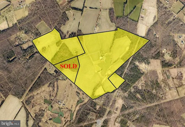 swimming pool with a bathtub