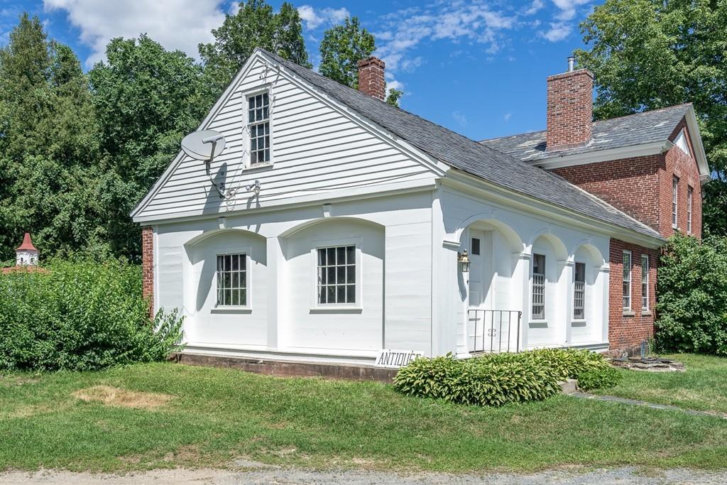 108 Colrain Shelburne Road Shelburne, MA 01370 - Photo 5 of 40