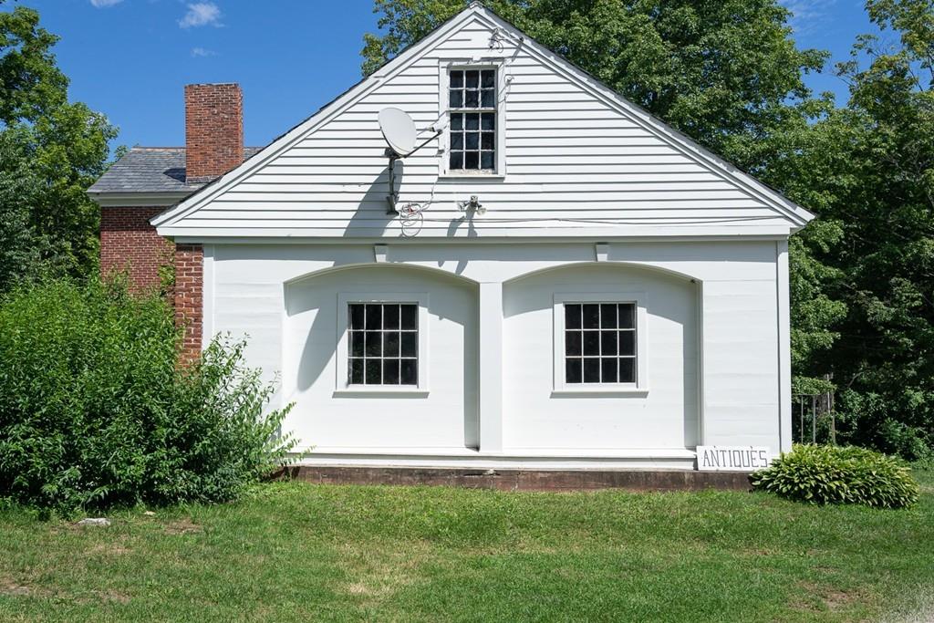 108 Colrain Shelburne Road Shelburne, MA 01370 - Photo 6 of 40