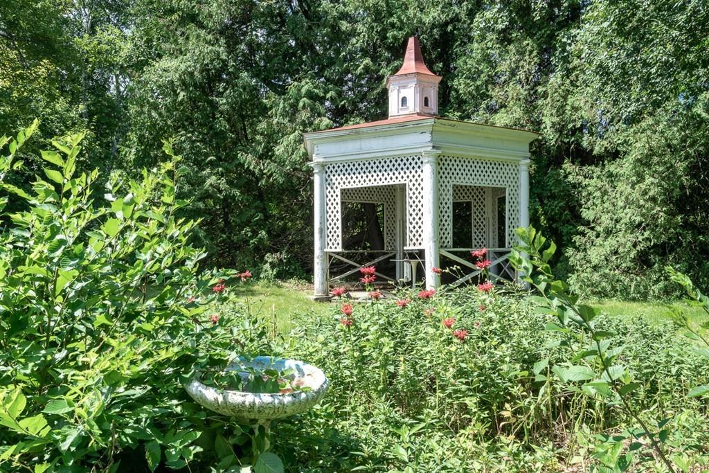 108 Colrain Shelburne Road Shelburne, MA 01370 - Photo 9 of 40