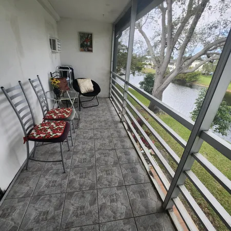 $1,350 | 18 Oakridge B, Unit 18, Deerfield Beach, FL 33442