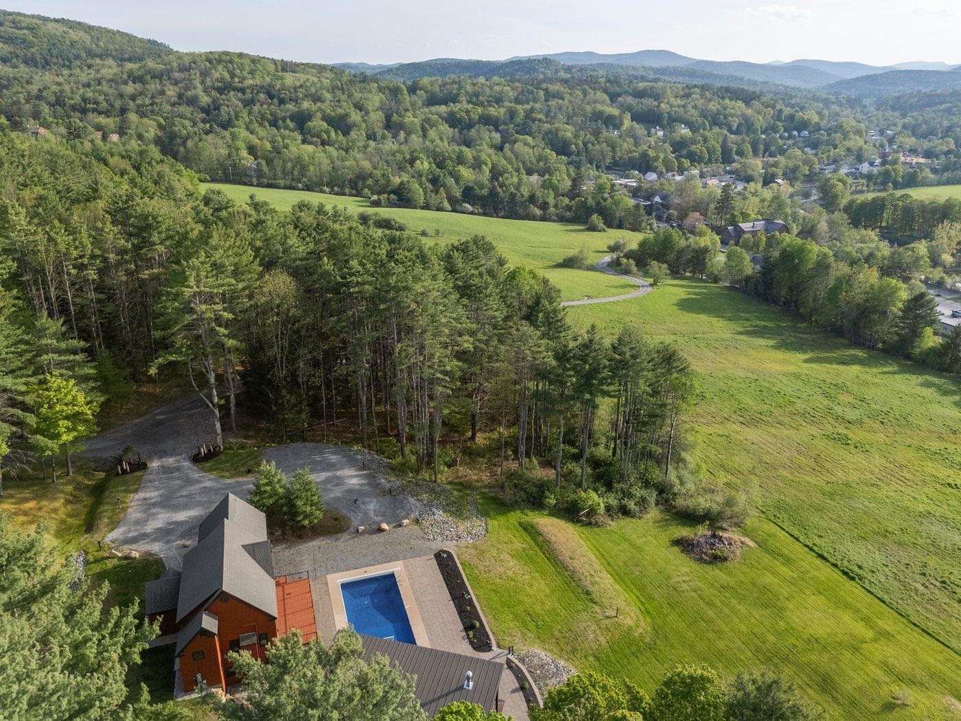 249 Sawyer Road Woodstock, VT 05091 - Photo 17 of 21
