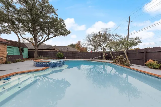 $345,000 | 1040 Eagle Drive, DeSoto, TX 75115