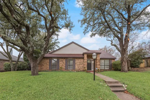 $345,000 | 1040 Eagle Drive, DeSoto, TX 75115