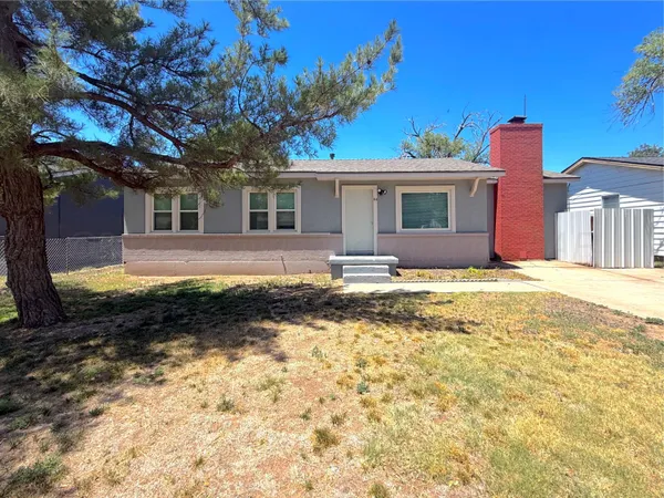 $190,000 | 215 Peach Avenue, Dumas, TX 79029