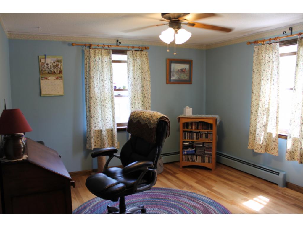 90 Scobie Pond Road Derry, NH 03038 - Photo 7 of 20