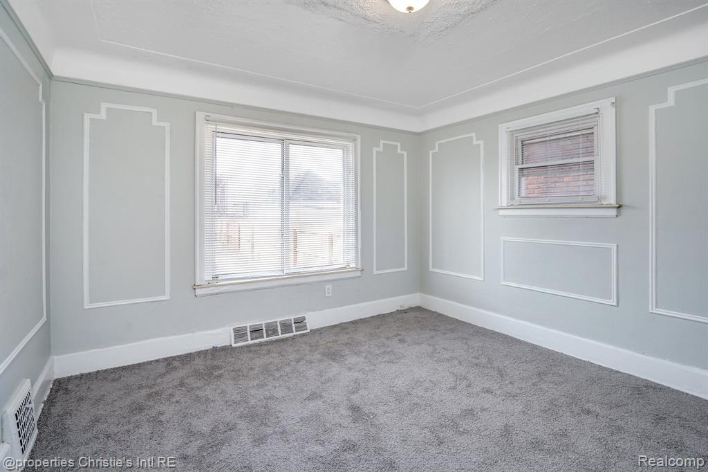 15095 Prest Street Detroit, MI 48227 - Photo 4 of 14
