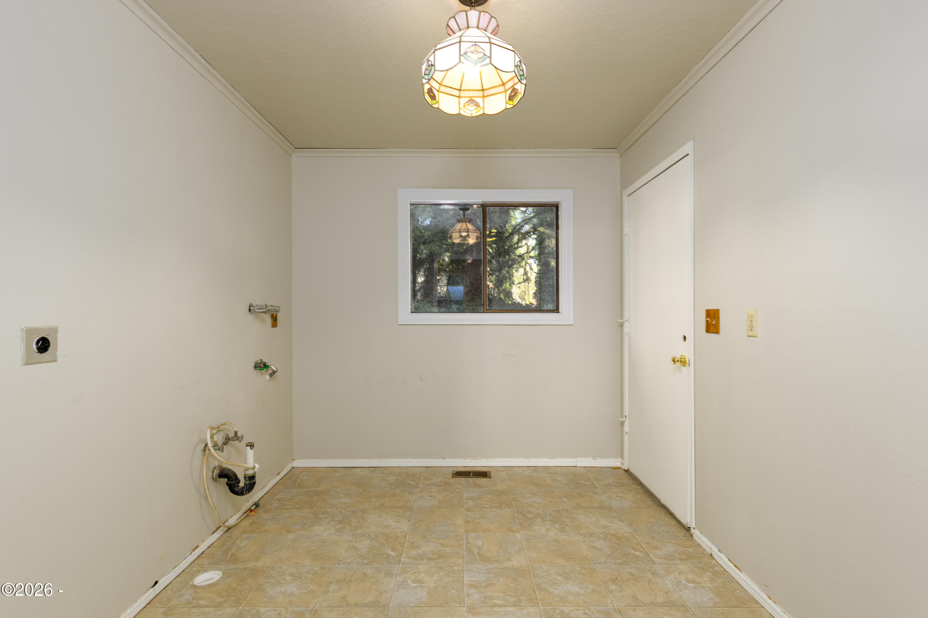 1484 Yasek Loop Toledo, OR 97391 - Photo 13 of 51 1484yasek-32 - Copy