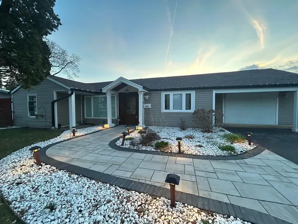 $284,900 | 532 North Randall Road, Aurora, IL 60506