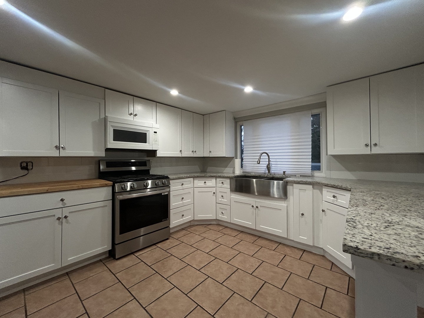 532 North Randall Road Aurora, IL 60506 - Photo 14 of 22