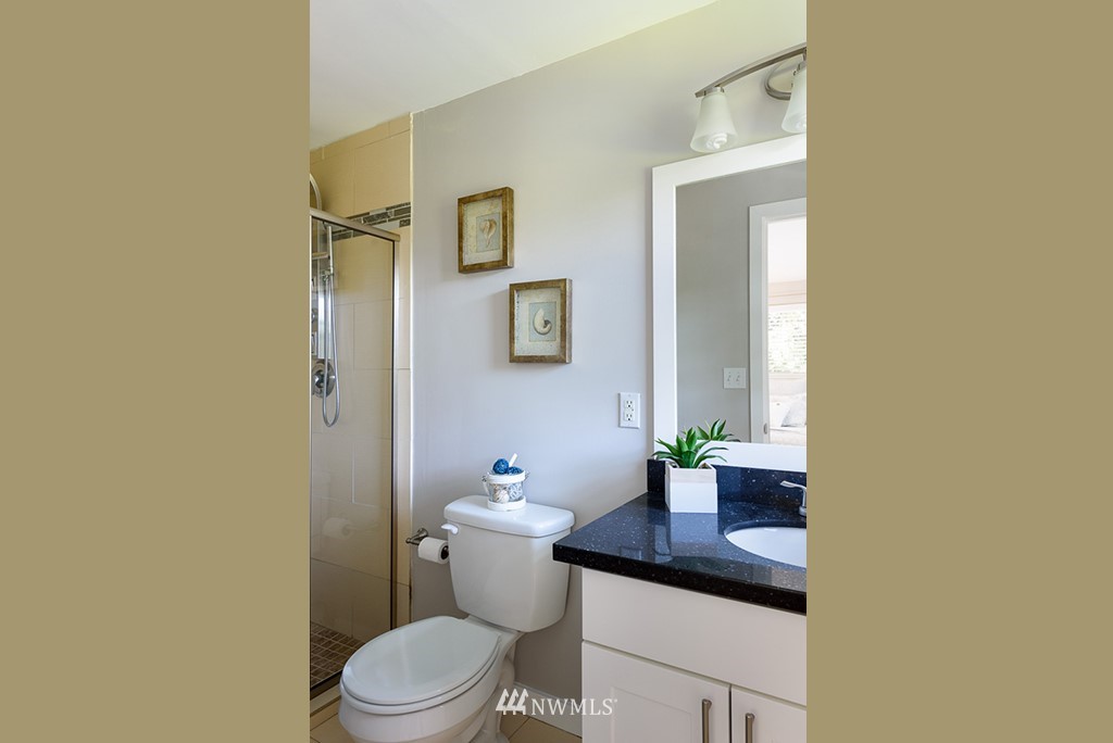 10725 Southeast 165th Street Renton, WA 98055 - Photo 14 of 25 Gallery Image 14
