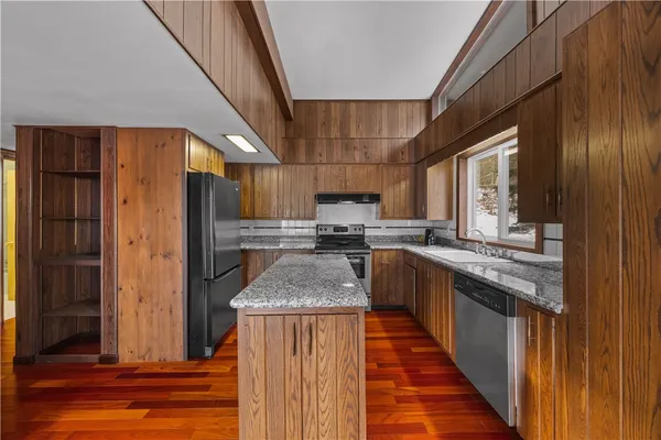 $999,000 | 15079 West Lake Road, Pulteney, NY 14418