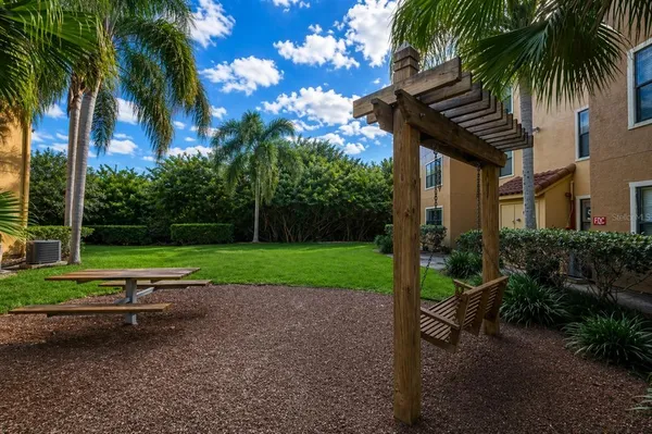 $2,000 | 11901 4th Street North, Unit 10105, St. Petersburg, FL 33716