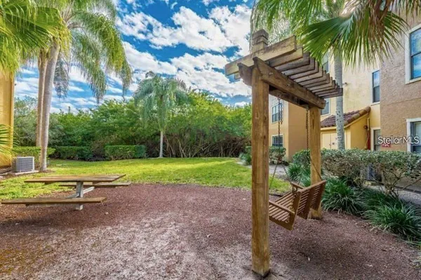 $2,000 | 11901 4th Street North, Unit 10105, St. Petersburg, FL 33716