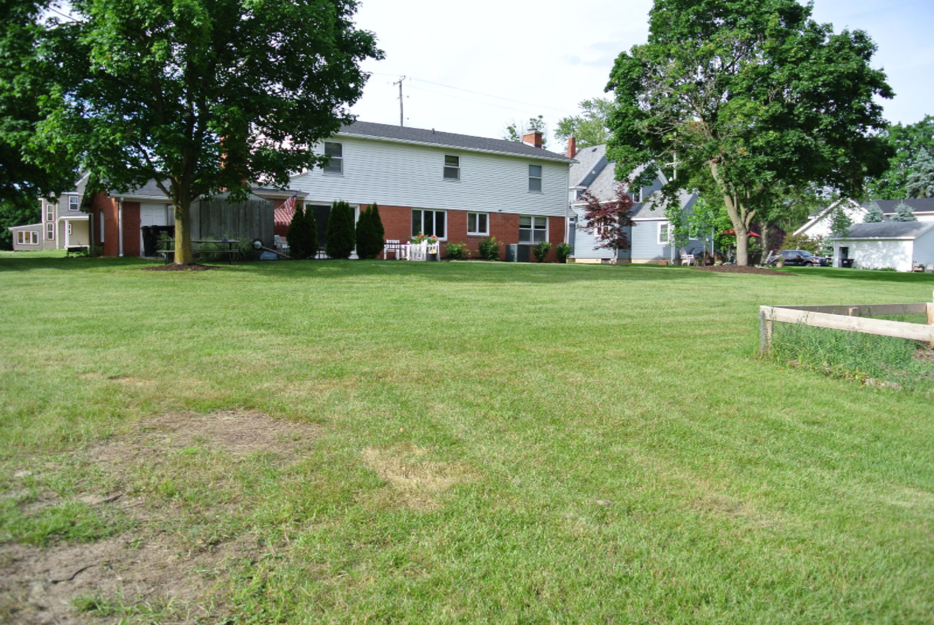 2340 Riley Street Hudsonville, MI 49426 - Photo 5 of 32 045