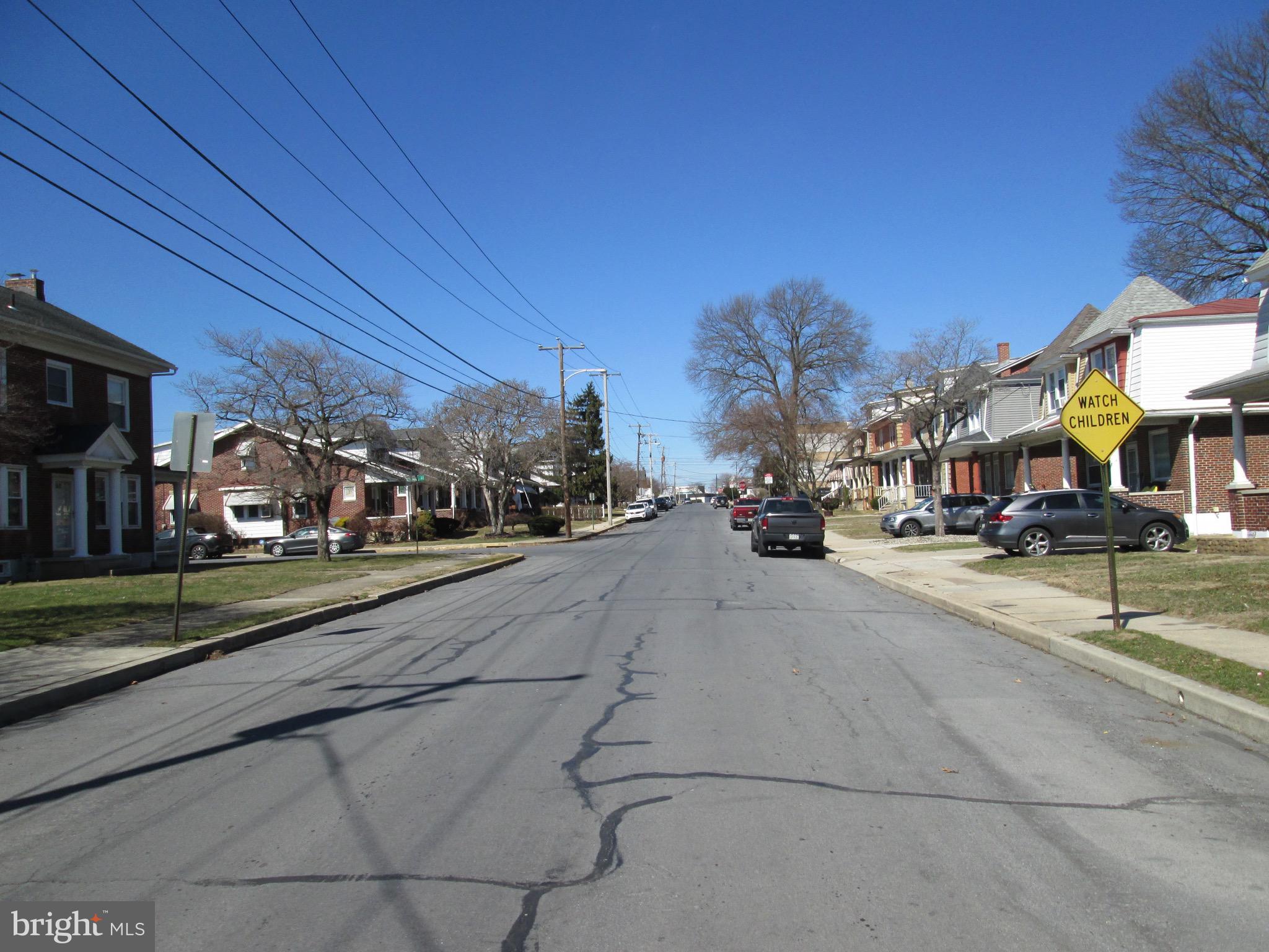 431 Raymond Street Reading, PA 19605 - Photo 32 of 50 a view of street with cars