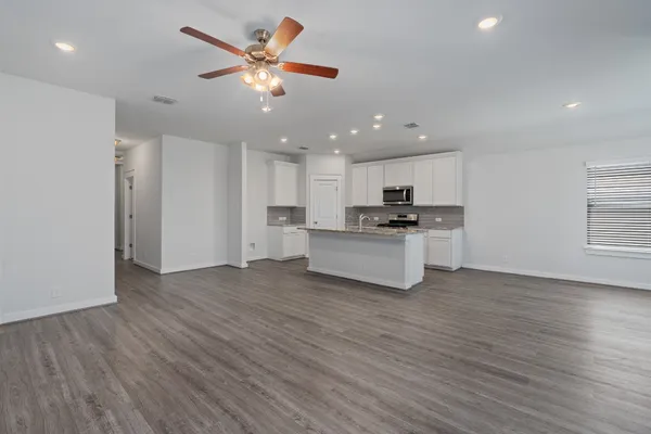 $1,950 | 4044 Legend Meadows, New Braunfels, TX 78130