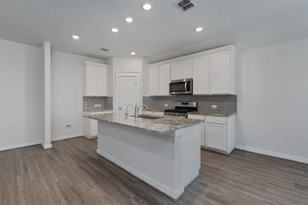 $1,950 | 4044 Legend Meadows, New Braunfels, TX 78130