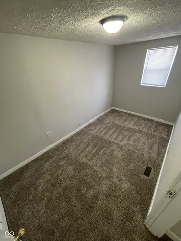 $975 | 37 North Randolph Street, Indianapolis, IN 46201