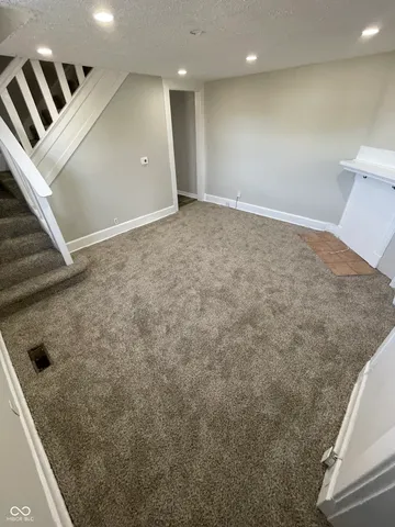 $975 | 37 North Randolph Street, Indianapolis, IN 46201