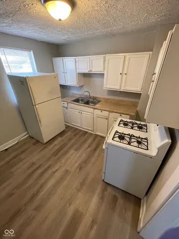 $975 | 37 North Randolph Street, Indianapolis, IN 46201