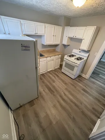 $975 | 37 North Randolph Street, Indianapolis, IN 46201