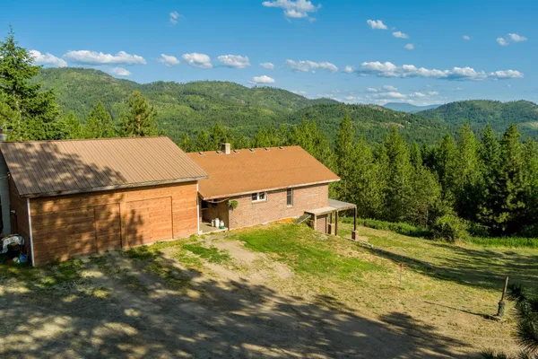 $425,000 | 2264 B Scott Road, Rice, WA 99167