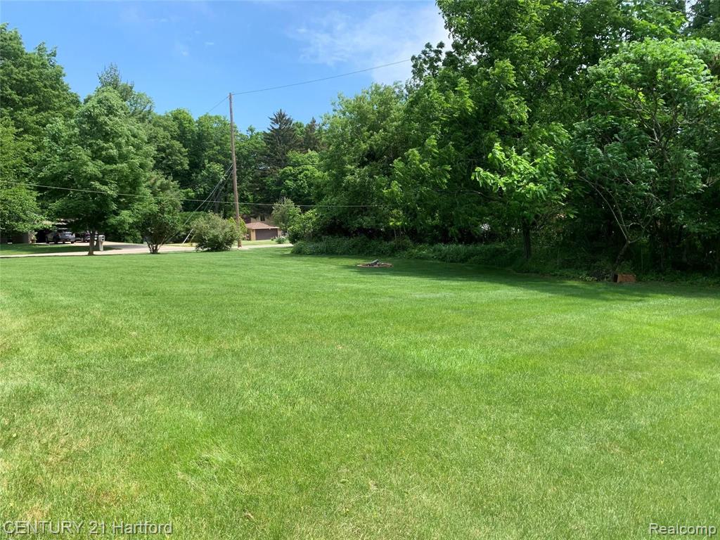 26466 Springland Street Farmington, MI 48334 - Photo 8 of 51
