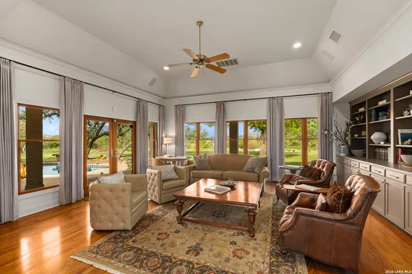 $6,400,000 | 608 North Creek Road, Comfort, TX 78013