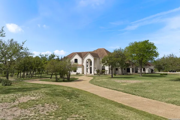 $6,400,000 | 608 North Creek Road, Comfort, TX 78013