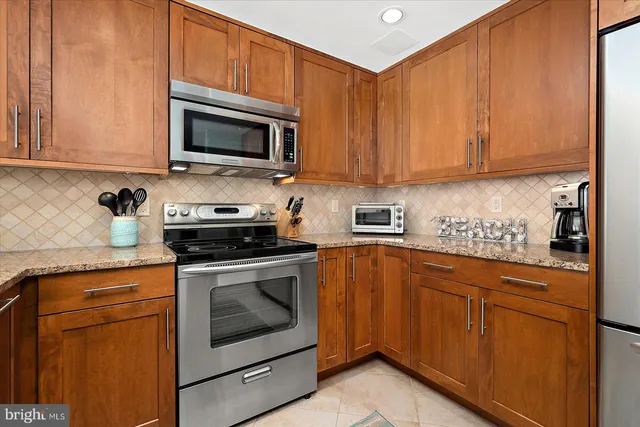 $885,000 | 8 60th Street, Unit 302, Ocean City, MD 21842