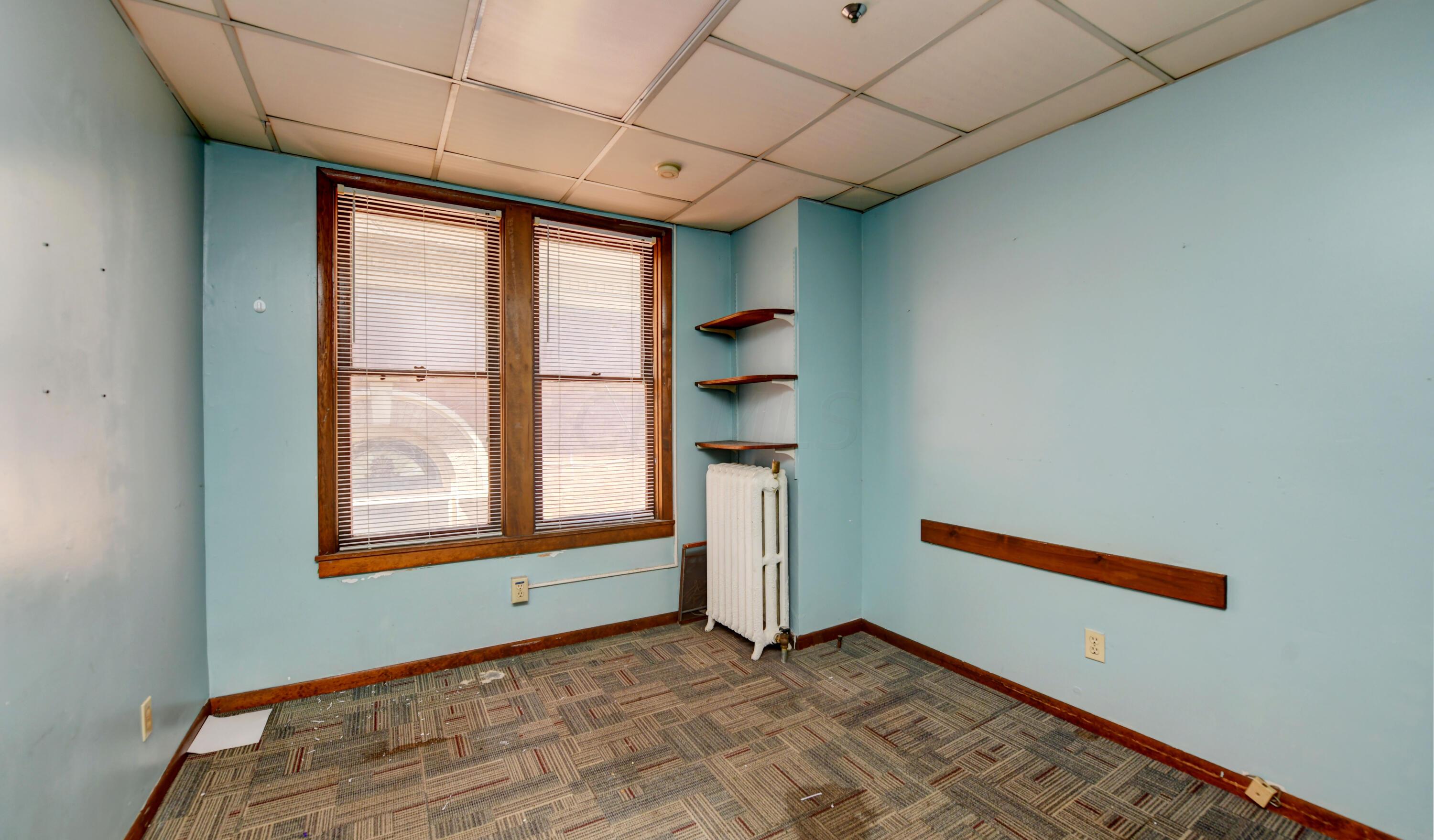 868 Bryden Road Columbus, OH 43205 - Photo 31 of 47 Second Floor Living Space (12)