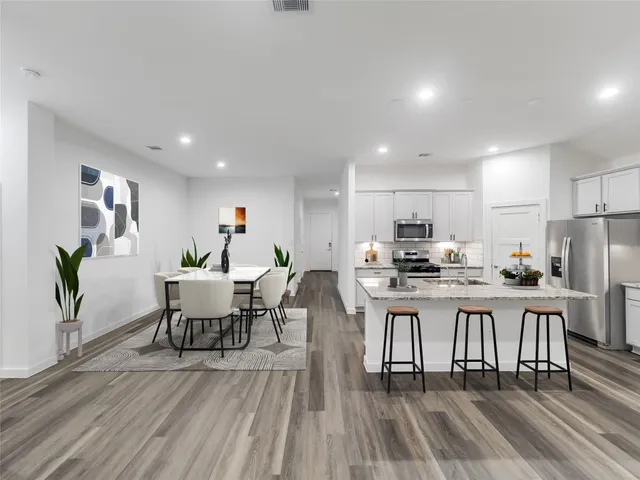 $2,500 | 387 Westlake Terrace, Conroe, TX 77304