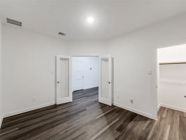 $2,500 | 387 Westlake Terrace, Conroe, TX 77304