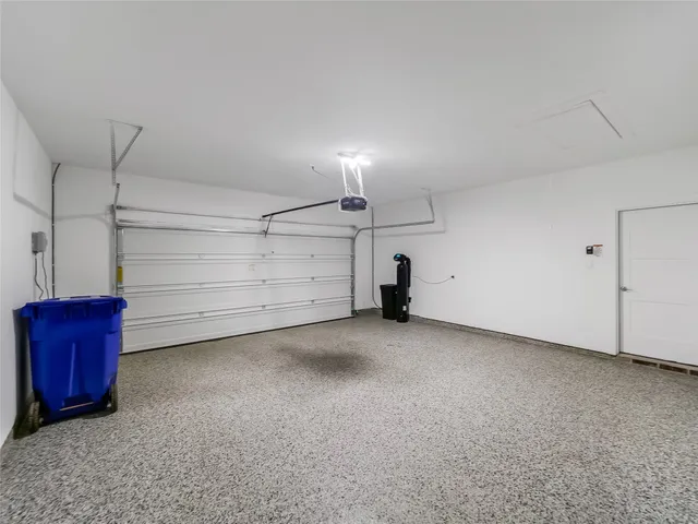 $2,500 | 387 Westlake Terrace, Conroe, TX 77304